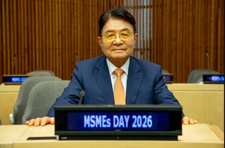 강병중 넥센 회장, 유엔 본부서 인간 중심‘진주 K-기업가정신’세계에 알려 썸네일 사진